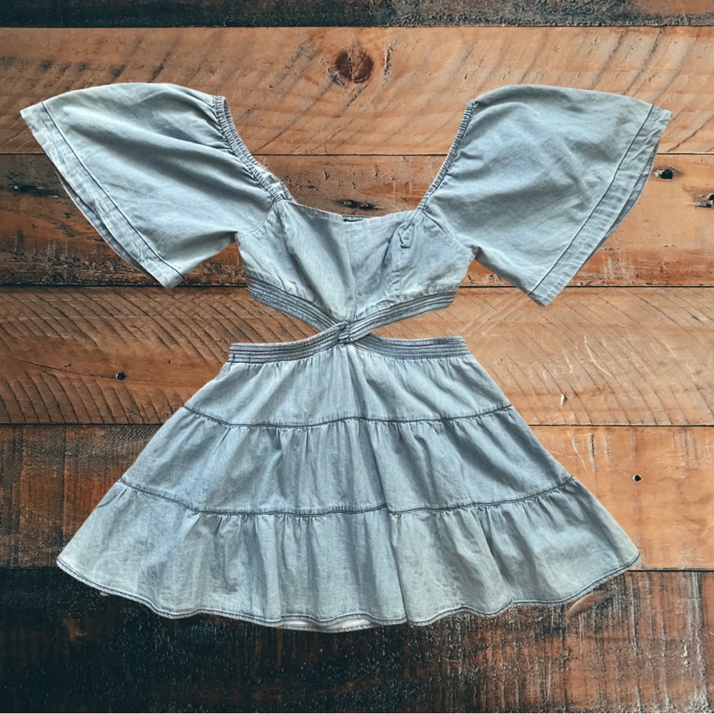 Free People Indigo Denim Peek-a-Boo Criss-Cross Dress Size Medium.